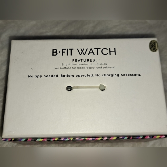 B-Fit Activity Fitness Tracker.New in Box includes Tracker and Interchange bands - Picture 7 of 7